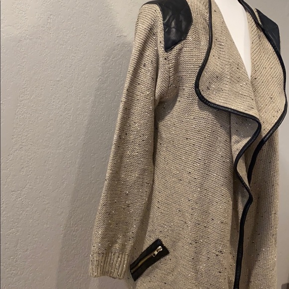 Beautiful Crochet Open Cardigan - Picture 3 of 5